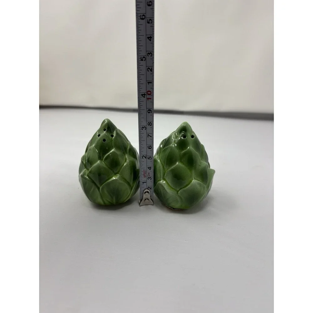 Holt Howard Artichoke Salt& Pepper Shakers Japan Mid Century Vintage Kitchy